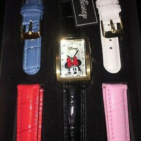 Minnie Mouse Watch w/ 5 Interchangeable Bands - Picture 7 of 10